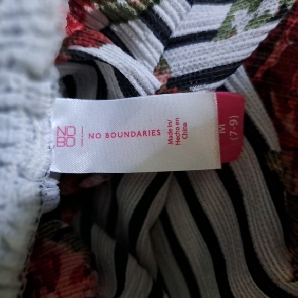 No boundaries off shoulder floral stiped blouse A-50 - Picture 4 of 4
